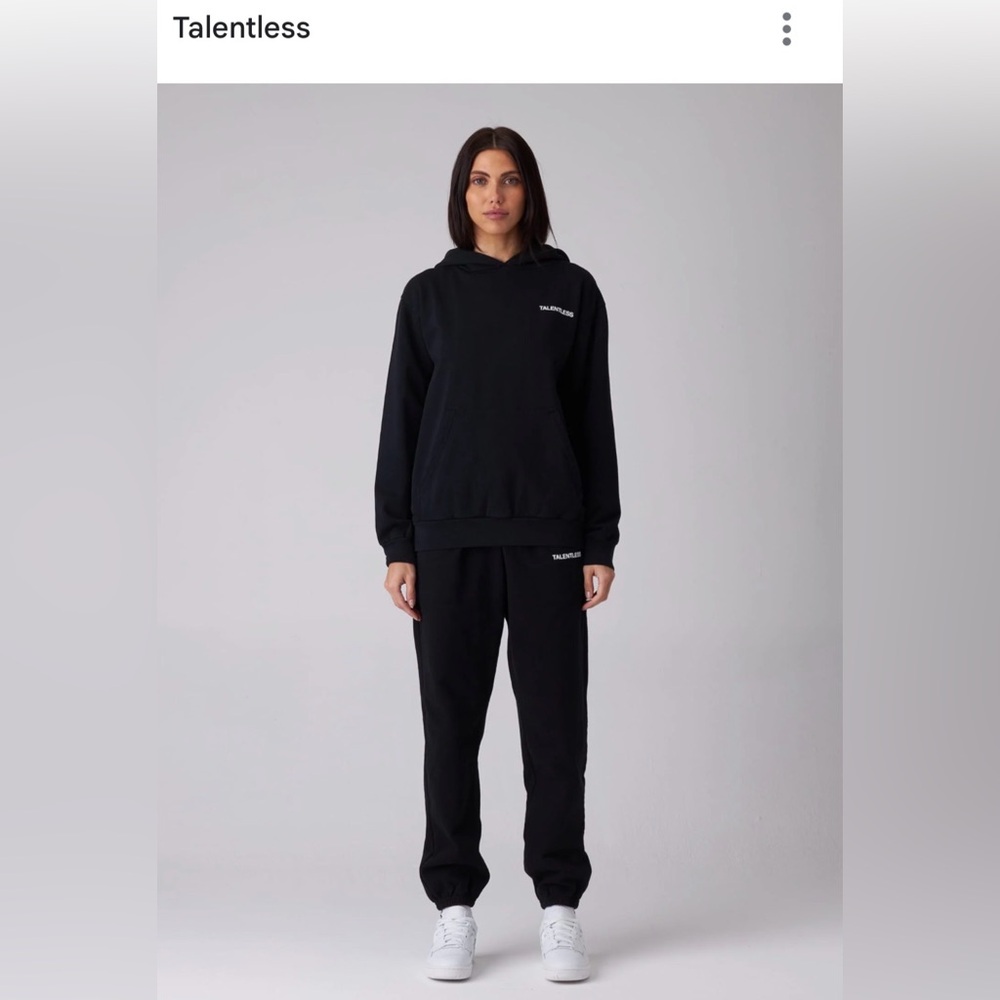 Talentless Phantom Lightweight Women’s Hoodie & Sweatpants